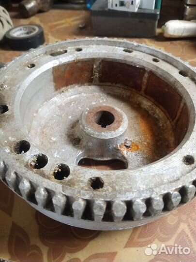 Маховик Ветерок 12