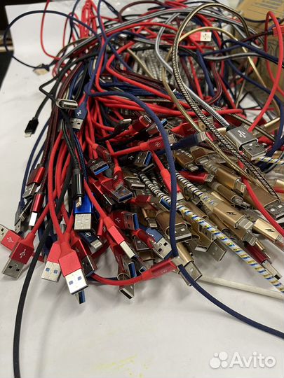 Кабели зарядки смартфонов