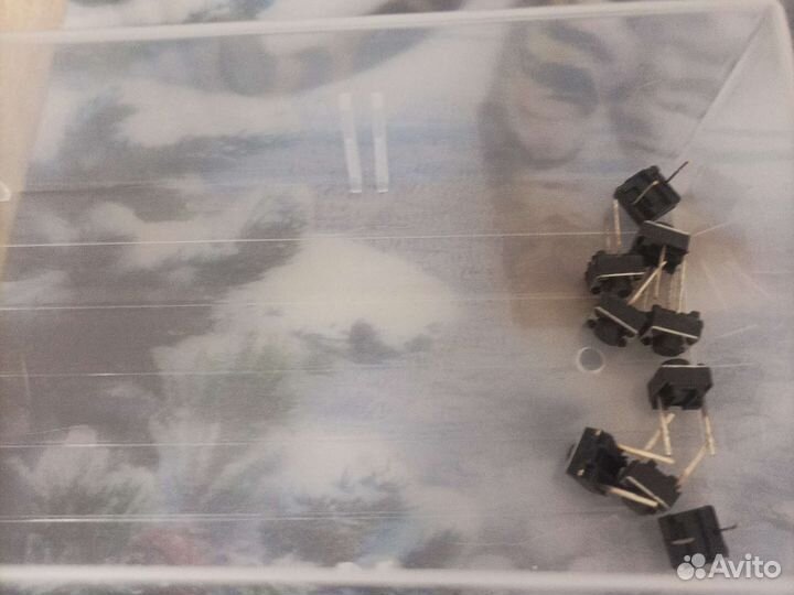 Кнопки, индикатор заряда аккумулятора на 4.2В