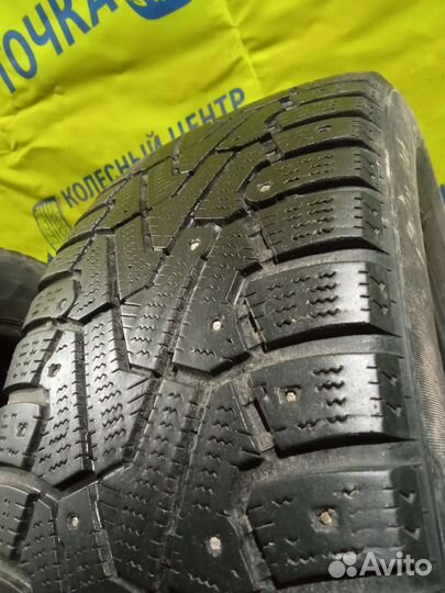Pirelli Ice Zero 215/65 R16