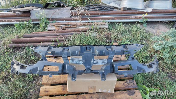 Усилитель переднего бампера Renault Fluence