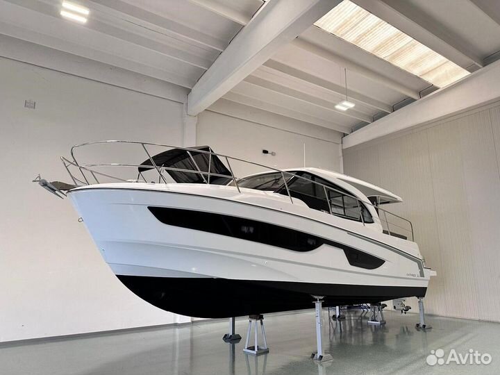 Катер Beneteau Antares 11 OB +2 X Mercury F300 V8