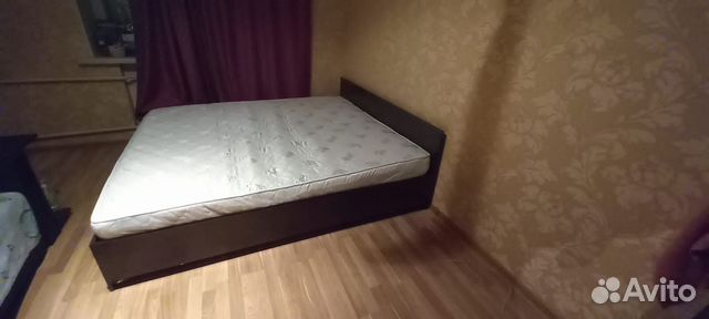 Кровать с матрасом