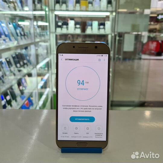 Samsung Galaxy A7 (2017) SM-A720F/DS, 3/32 ГБ