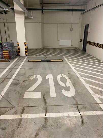 Машиноместо, 13 м²