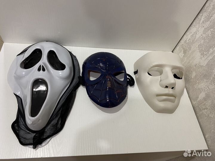 Маски игрушечные