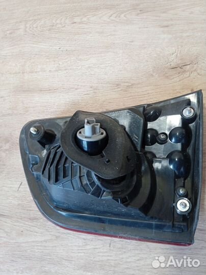 Фонарь задний внутренний левый Citroen C-Crosser