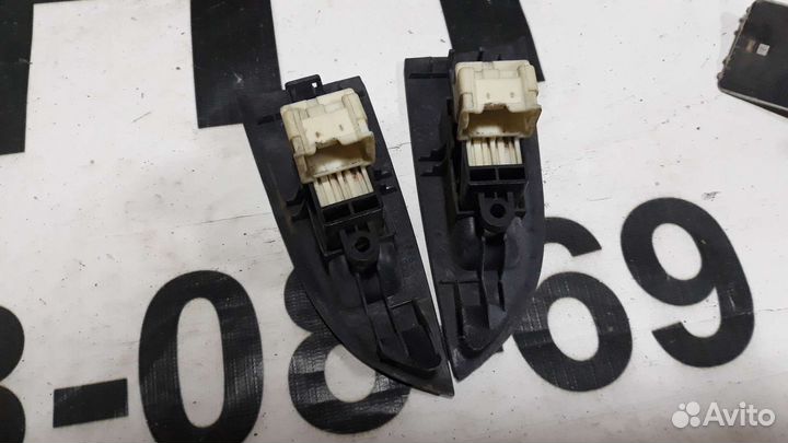 Кнопки стеклоподъемников nissan wingroad y11