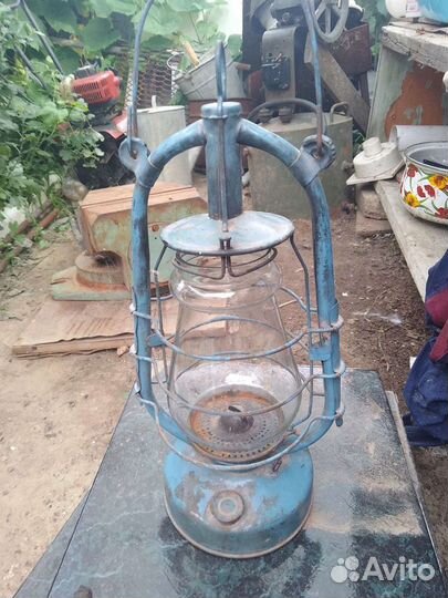 Керосиновая лампа с клеймом летучая мышь