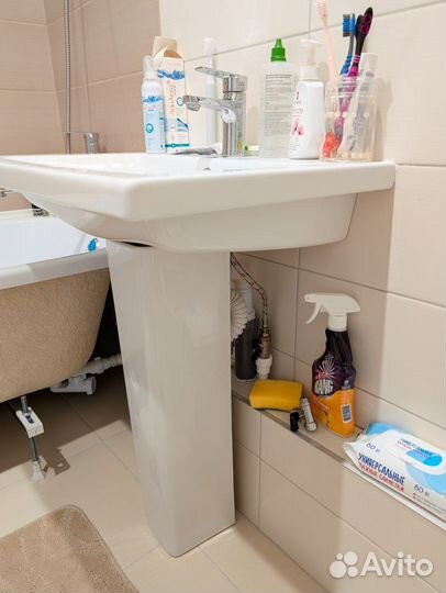 Раковина со смесителем от застройщика