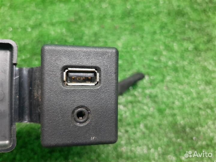 Разъём AUX Opel Meriva B 2013