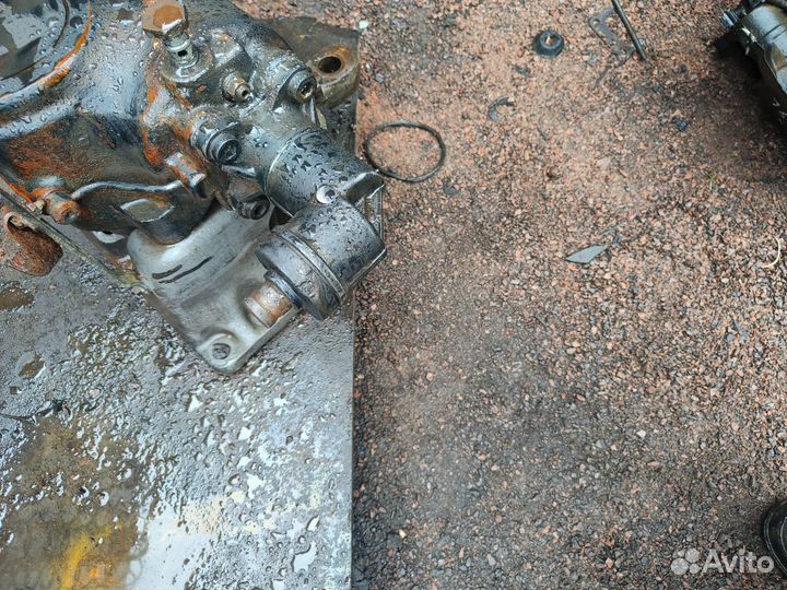 Редуктор рулевой Volvo FL10