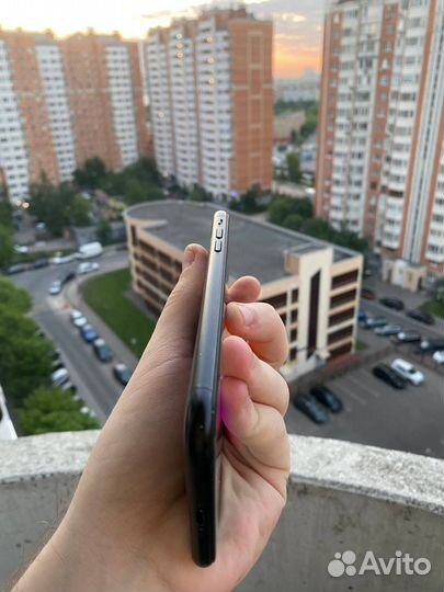 iPhone Xr, 128 ГБ