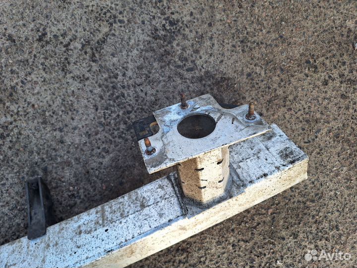 Усилитель заднего бампера Cadillac SRX 1 2003-2009