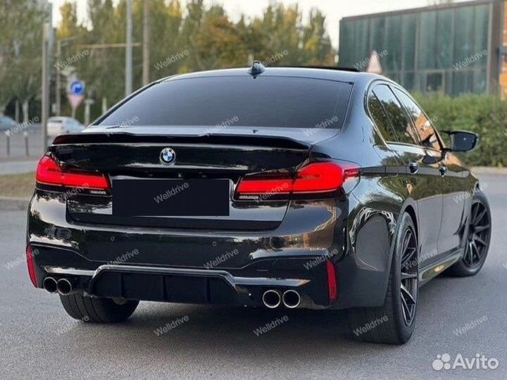 Обвес BMW 5 G30 с решеткой радиатора и спойлером