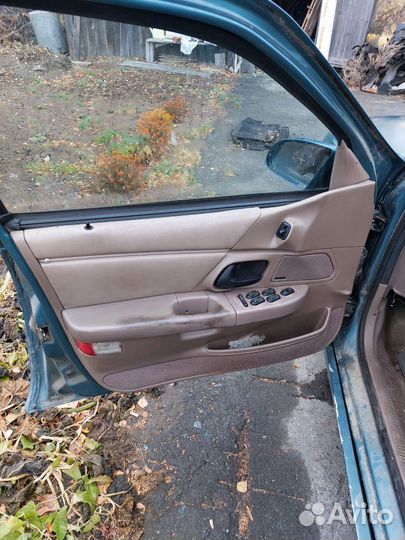 Обшивка двери Mercuri Sable 2 Ford Taurus 2