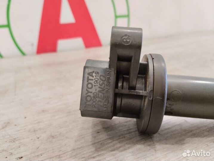 Катушка зажигания Toyota Avensis T25 1zzfe 2007