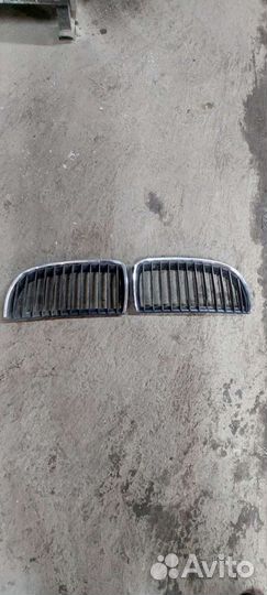Решотка радиатора бмв е90