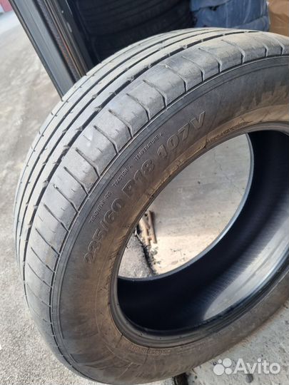 Kumho Ecsta HS51 225/60 R18