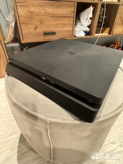 Sony playstation 4 slim