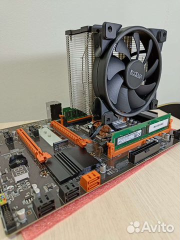 Xeon 2670 комплект+16 GB+кулер