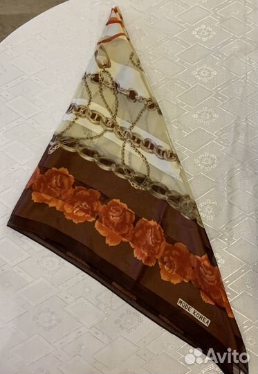 Шелковый женский платок