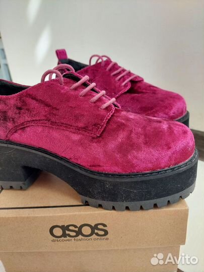 Продам ботинки