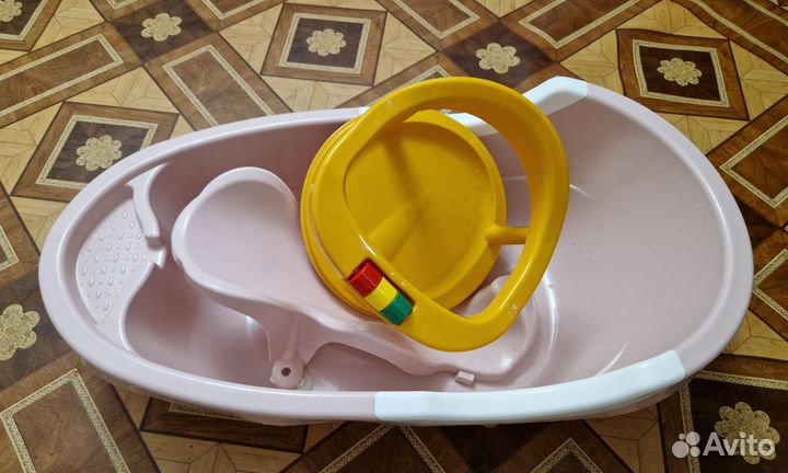 Ванночка для купания с горкой