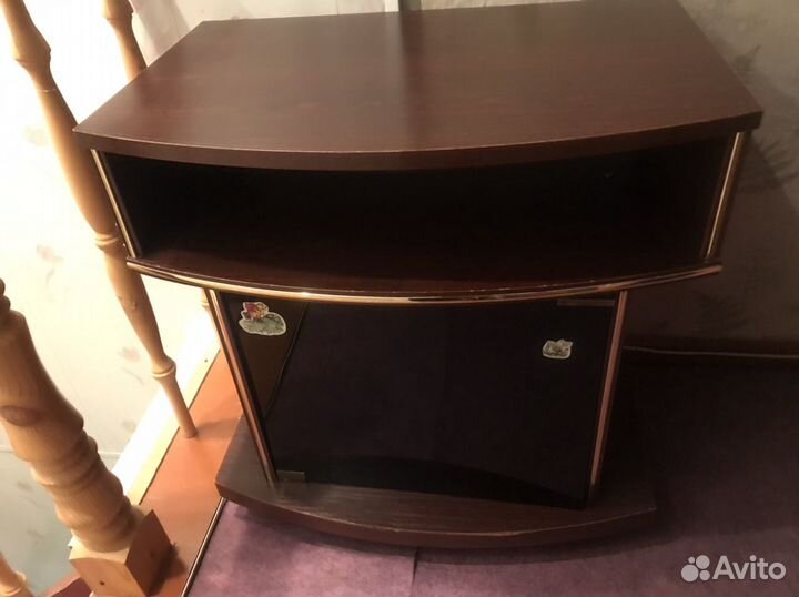 Тумба под телевизор