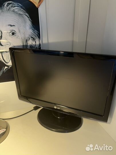 Монитор LG 22