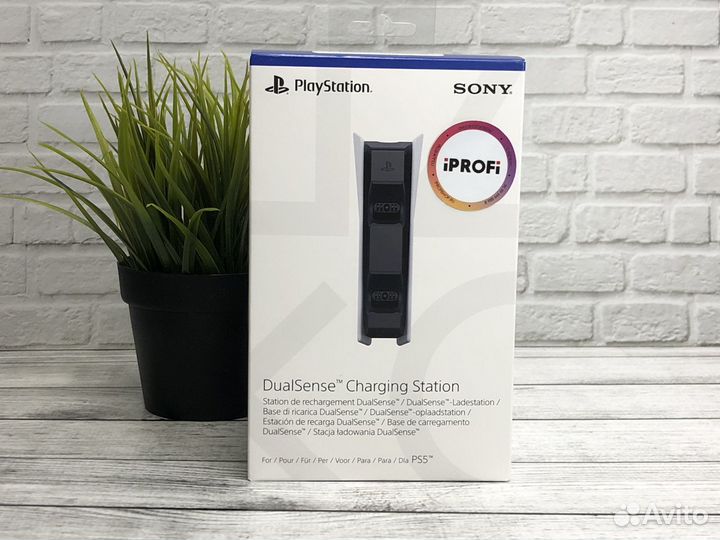 Зарядная станция Sony для двух геймпадов DualSense