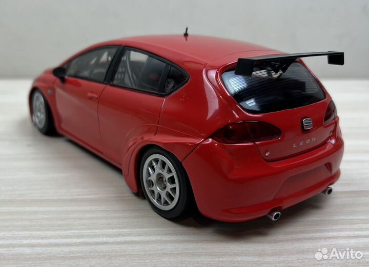Модель Seat Leon wtcc 1/18