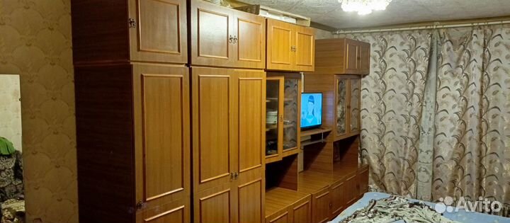 Стенка в гостиную, на дачу