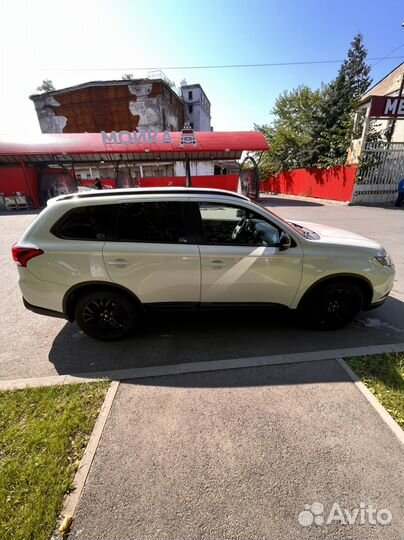 Mitsubishi Outlander, 2020