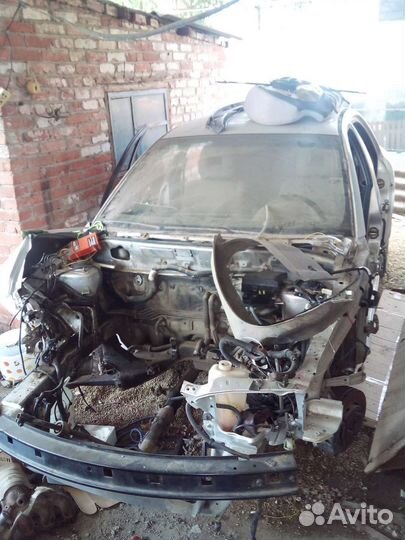 Mitsubishi carisma в разбор