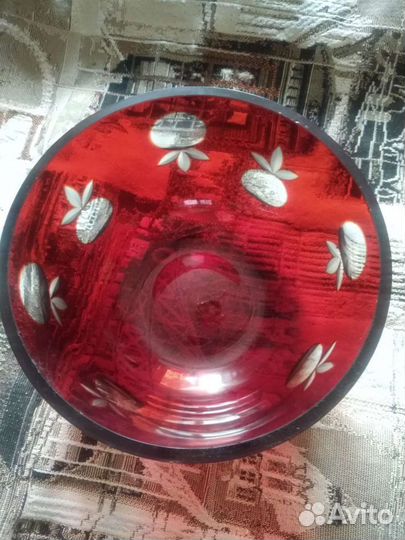 Конфетница- салатник, рубиновый. СССР