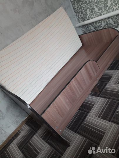 Продам детскую кровать