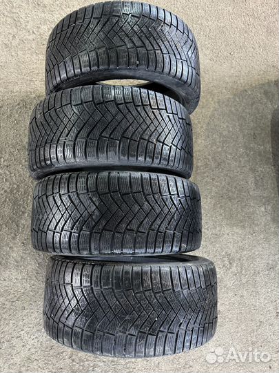 Pirelli Ice Zero FR 245/40 R18 97H