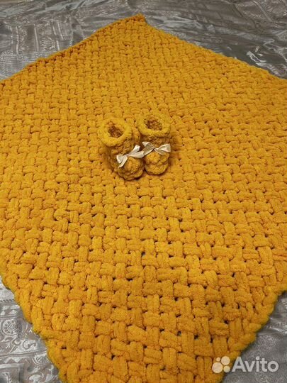 Плед и пиньетки из ализе пуффи