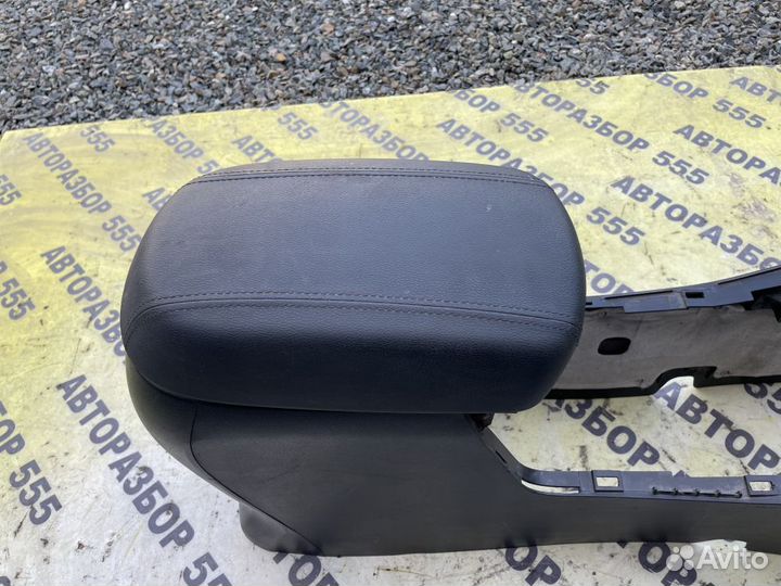 Подлокотник Kia Sportage 3