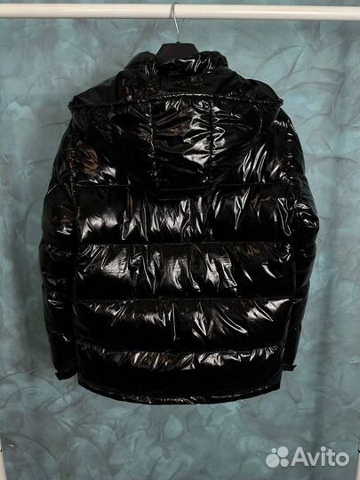 Пуховик Moncler