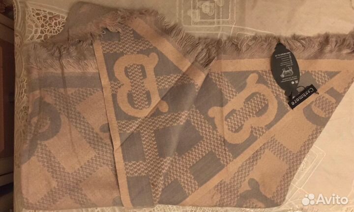 Теплые кашемировые платки и палантины