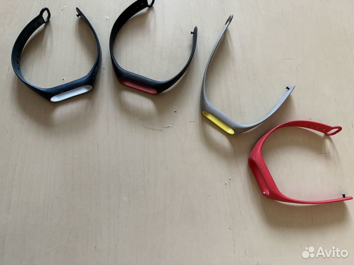 Фитнес браслет (ремешки) на Xiaomi Mi Band 2