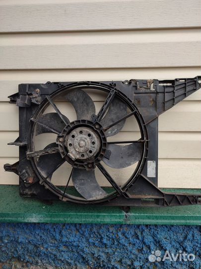 Радиатор охлаждения Рено Меган 1 покаления