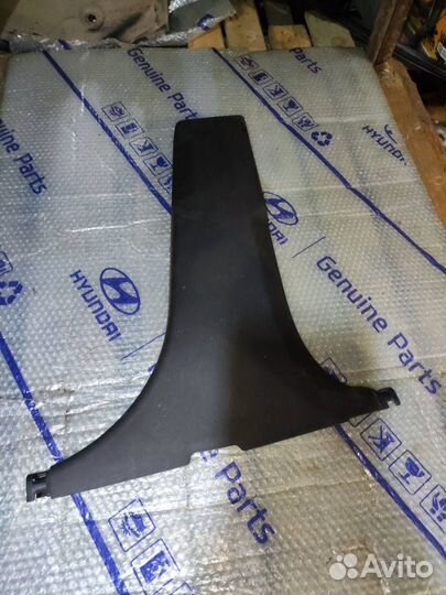 Накладка правая на стойку 87745-2к500 Kia Soul 1