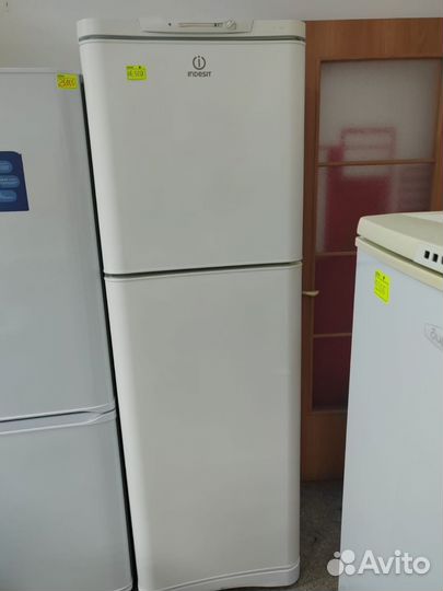 Высокий холодильник Indesit no frost