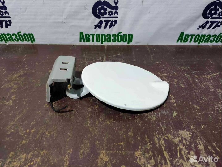 Лючок бензобака ваз (LADA) Granta белый