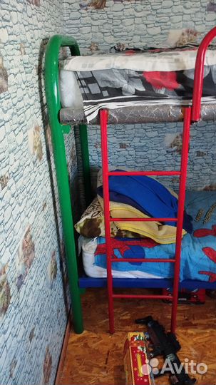 Двухярусная кровать