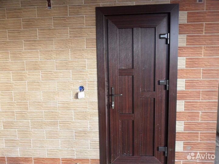 Дверь пластиковая под дерево