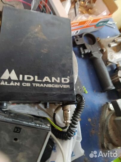 Автомобильная рация с антенной. Обмен